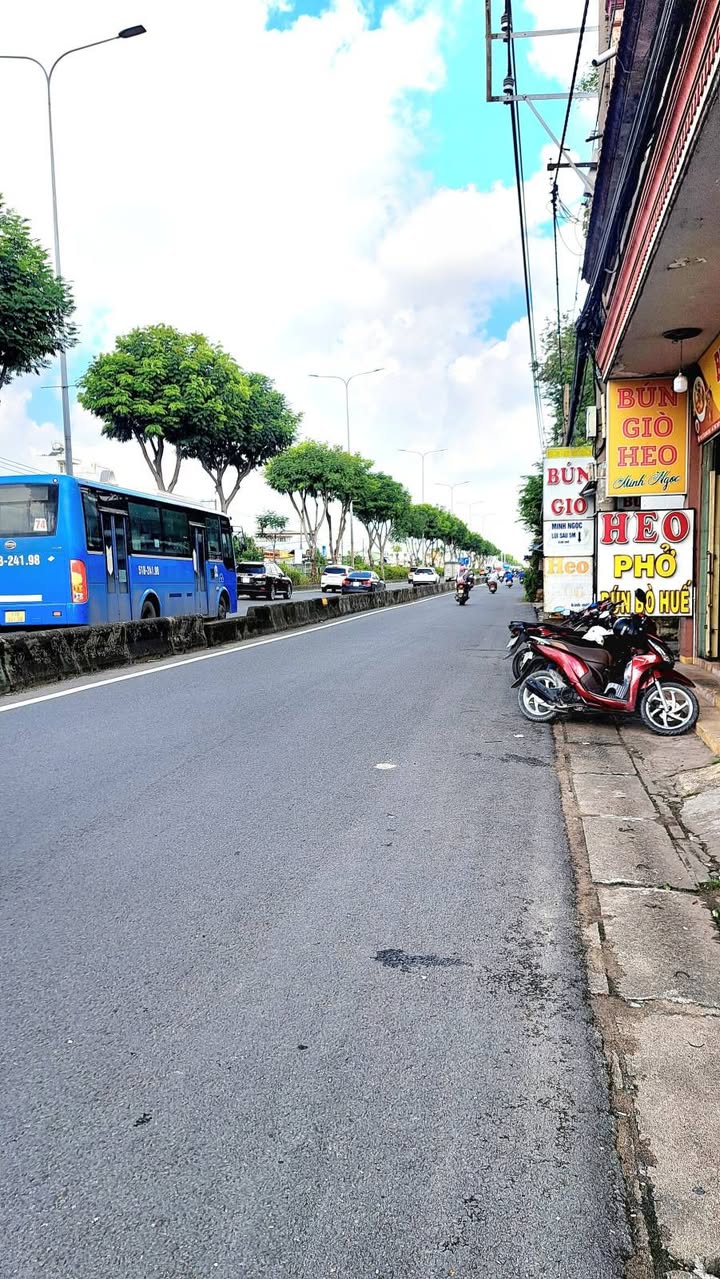 FrontHouse MTKD Quốc Lộ 22, Tân Thới Nhì, 115m² giá 4.85 tỷ - Cơ hội đầu tư hiếm có!