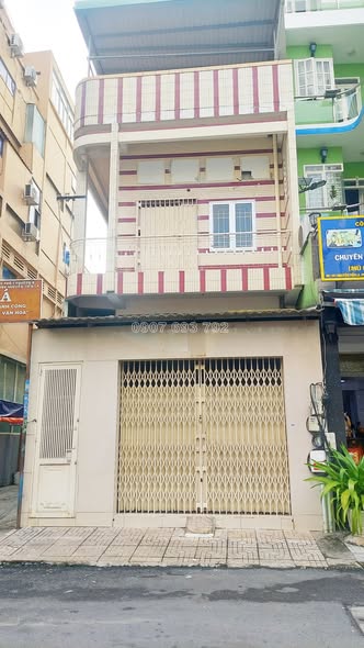 Cho thuê nhà mặt tiền Nguyễn Tiểu La, Quận 10 - 75m² giá 25 triệu/tháng - Vị trí kinh doanh đắc địa!