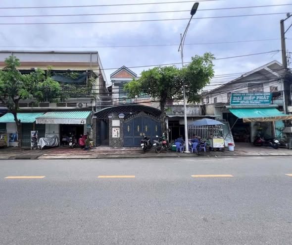 Nhà mặt tiền Phan Thanh Giản, Thuận An 110m² giá 6.1 tỷ - Vị trí kinh doanh sầm uất!