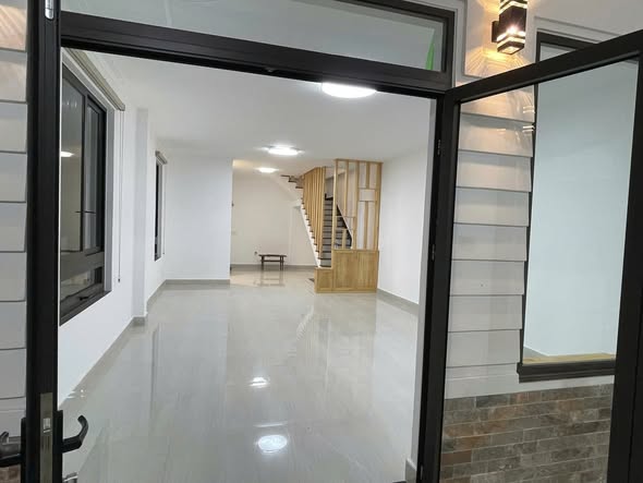 Cho thuê mặt bằng nguyên căn 2 tầng mới xây - Đường Xô Viết Nghệ Tĩnh, Đà Lạt - Giá 15 triệu/tháng!