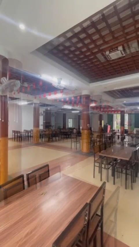 Sang nhượng mặt bằng F&B tại Đồng Hới 300m² - Khu vực sầm uất, giao dịch nhanh gọn!