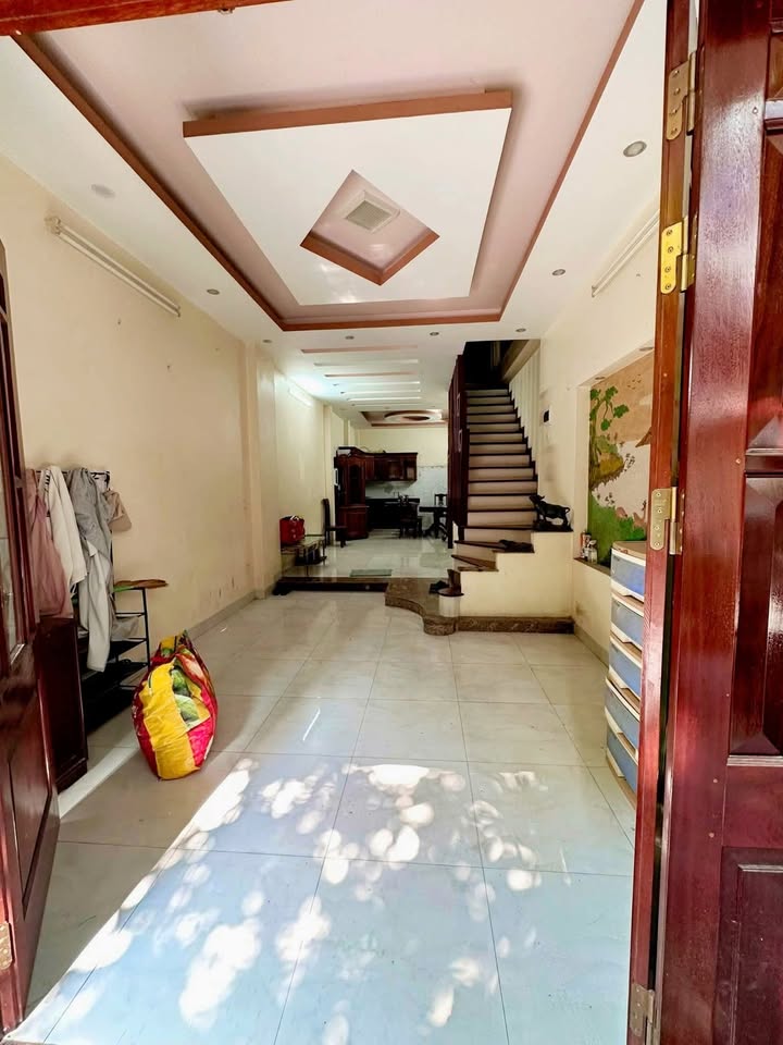 Cho thuê nhà phố Hàng Bè, Kiến Hưng 50m² giá 15 triệu - Phù hợp làm văn phòng và gia đình!