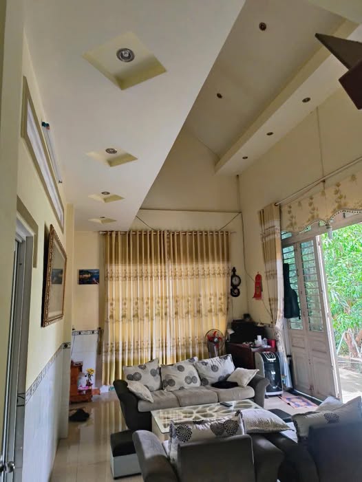 Nhà hẻm 5 Nguyễn Văn Rốp 600m² giá 9.3 tỷ - Sân vườn thoáng đãng!