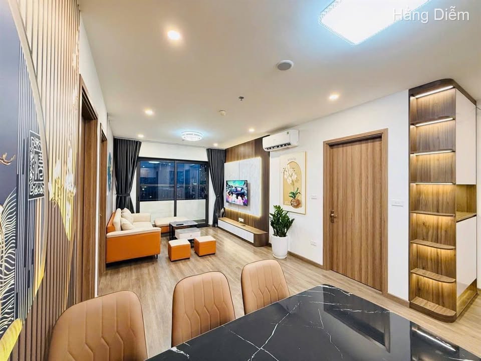 Căn hộ Vinaconex 3 Trung Văn 73m² giá 5.7 tỷ - Căn góc thoáng mát, nội thất đầy đủ!