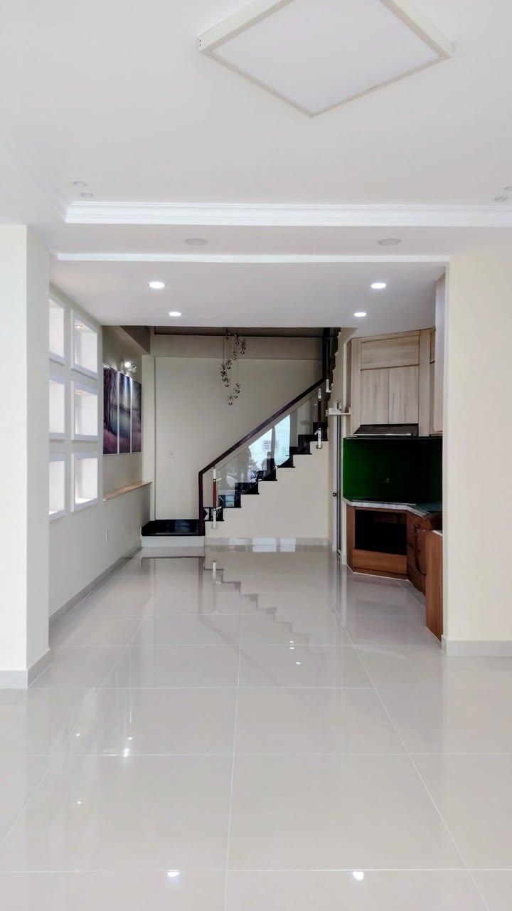 Nhà 5 tầng đường Nguyễn Văn Đậu, Bình Thạnh 46m² giá 11 tỷ - Hẻm xe hơi VIP