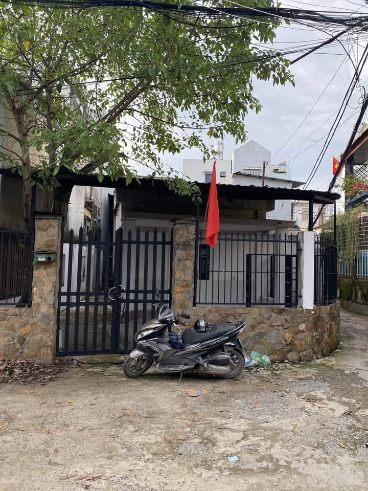 Nhà phố Tăng Nhơn Phú B Quận 9 108m² giá 4.45 tỷ - Vị trí đẹp gần chợ