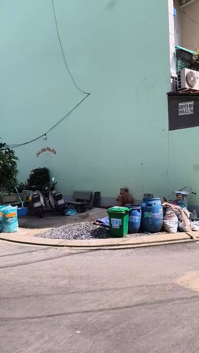 Lô đất góc 2 mặt tiền Trung Mỹ Tây 80m² giá 4.9 tỷ - Cơ hội đầu tư lý tưởng!