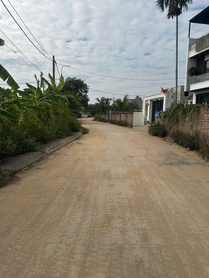 Đất nền Uông Bí 107m² giá 800 triệu - Mặt tiền 8,1m, ô tô vào tận nơi!