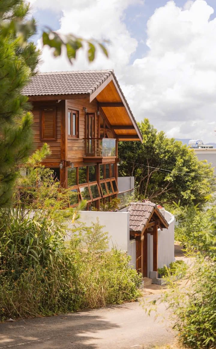 Cho thuê Villa sân vườn view rừng thông tại Đà Lạt - Không gian sống lý tưởng!