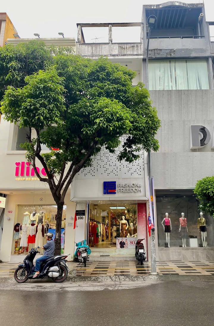 Cho thuê Front House tại đường Nguyễn Trãi, Quận 1, 104m² - Cơ hội vàng cho thương hiệu phát triển!