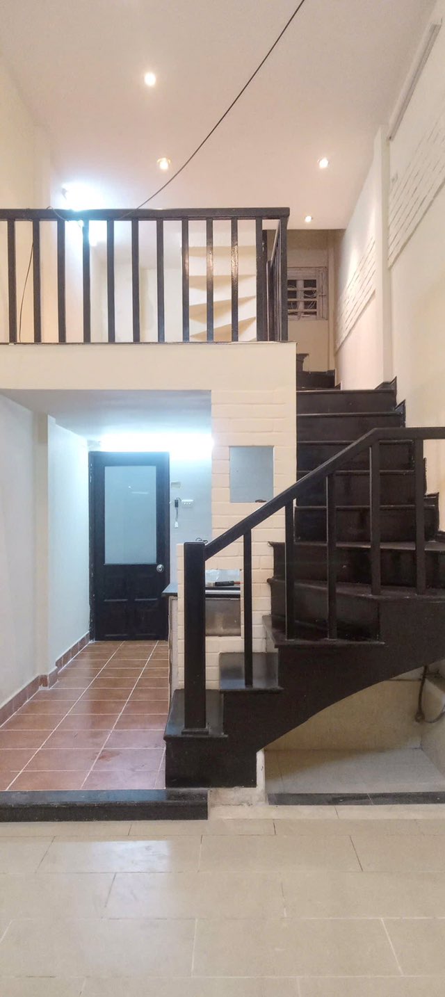 Nhà nguyên căn hẻm 3 Cách Mạng Tháng 8, Quận 10 - Giá 12 triệu/tháng, Phù hợp làm văn phòng