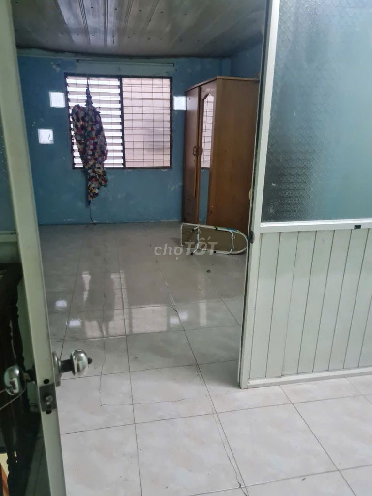 Cho thuê nguyên căn 575/31/27G Cách Mạng Tháng 8, P15, Q10 giá 6 triệu/tháng - Vị trí trung tâm, tiện nghi đầy đủ!