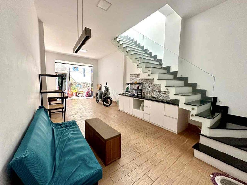 Nhà nguyên căn đường Xô Viết Nghệ Tĩnh, Bình Thạnh 114m² giá 14 triệu - Dọn vào ở ngay!