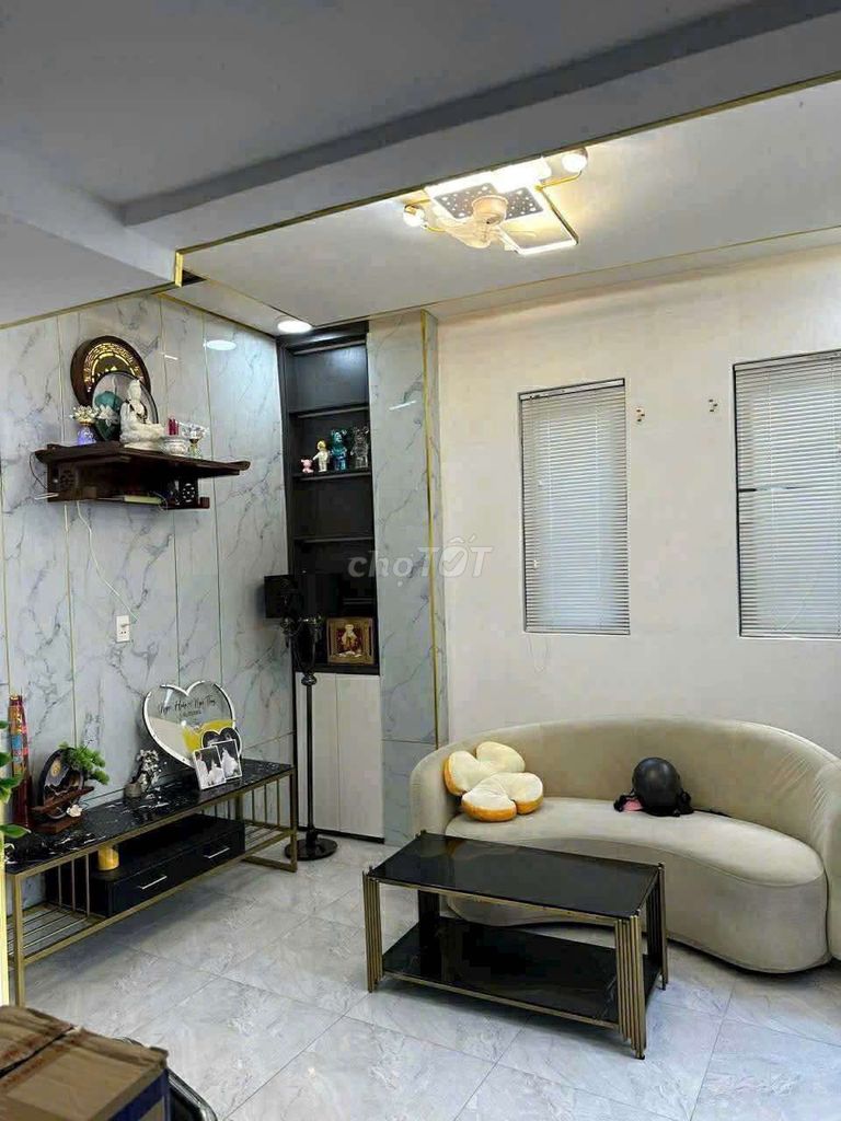 Nhà bán Bình Đông P14 Q8 40.28m² chỉ 2 tỷ 880 triệu - Sổ hồng riêng, tiện nghi đầy đủ!