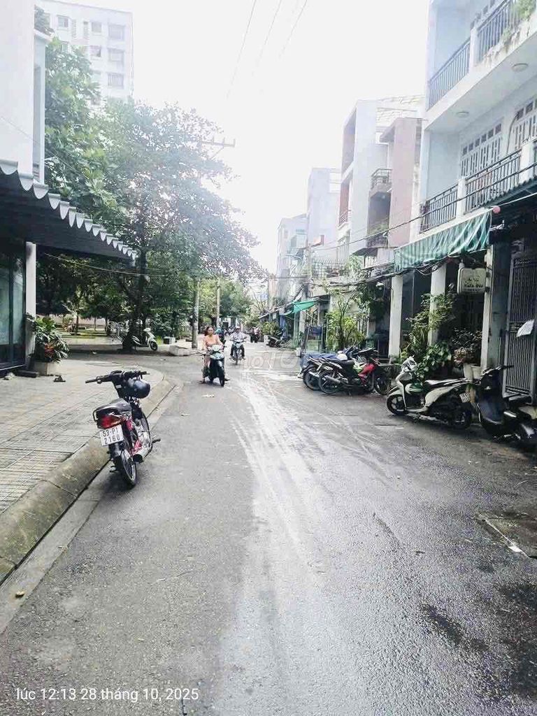 Nhà mặt tiền hẻm kinh doanh Bùi Minh Trực 42m² giá 5.98 tỷ - Đầu tư sinh lời ngay!