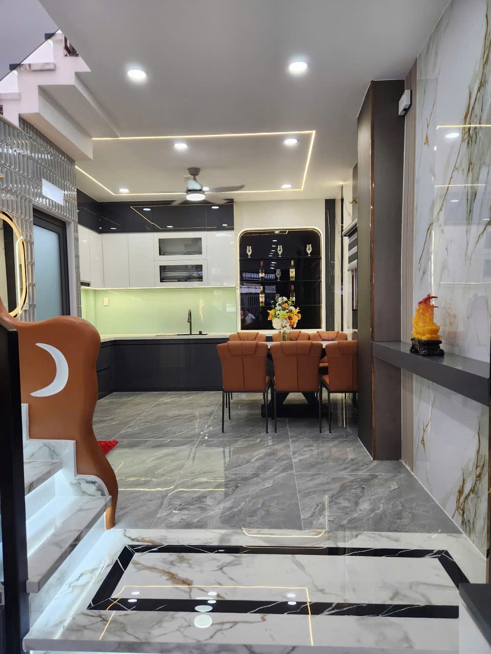 Bán nhà phố mới Lê Chí Dân Thủ Dầu Một 100m² giá 2.95 tỷ - Sổ hồng riêng, công chứng ngay!