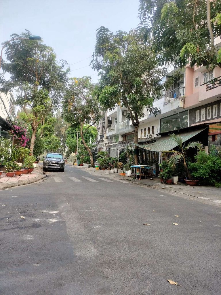 Bán nhà mặt tiền đường số khu Trung Sơn 100m² giá 15.5 tỷ - Gần cầu Him Lam, thuận tiện di chuyển!