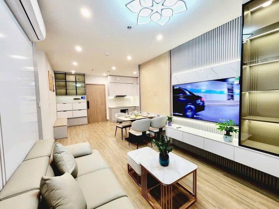 Chung cư Trung Hòa Nhân Chính 70m² giá 5.9 tỷ - Căn hộ đẹp, nội thất đầy đủ, vào ở ngay!