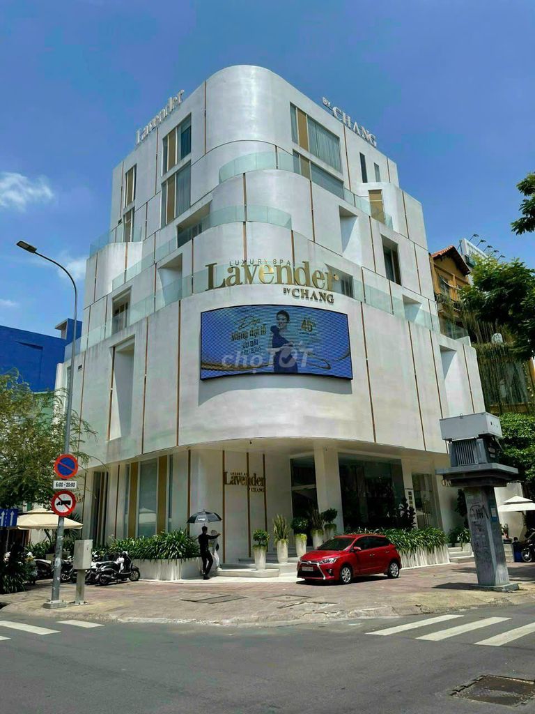 Cho thuê nhà Phú Nhuận 600m² giá 120 triệu - Vị trí đắc địa gần Lê Văn Sỹ!