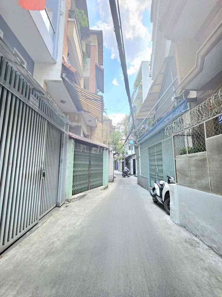 Nhà cho thuê tại Thích Quảng Đức, Phú Nhuận, 36m² giá 18 triệu - Full nội thất cao cấp!