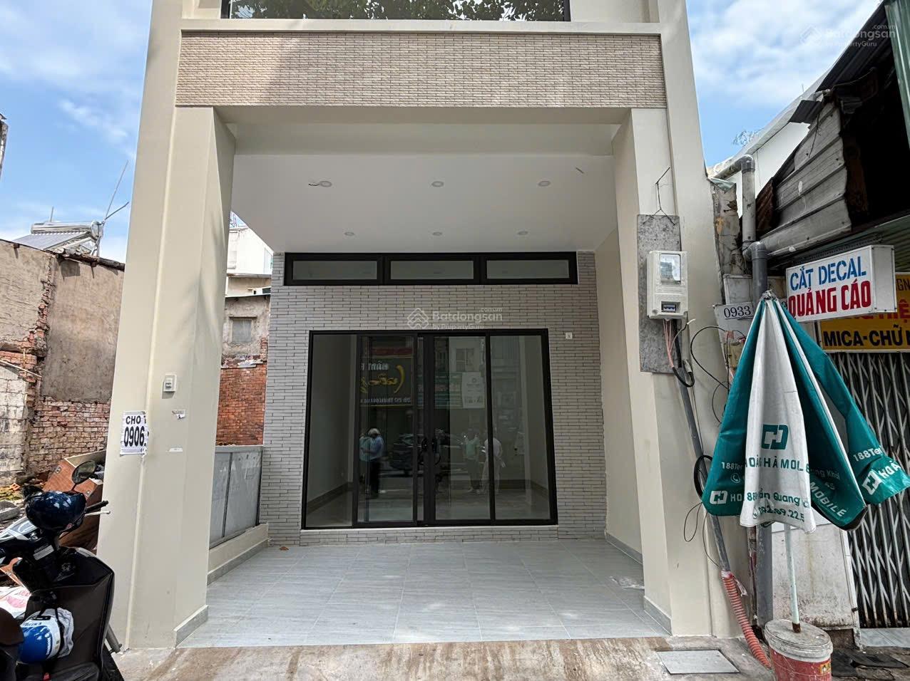 Nhà mặt tiền Trần Quang Khải, Phường Tân Định 200m² giá 70 triệu - Thiết kế Nhật tối giản, thang máy