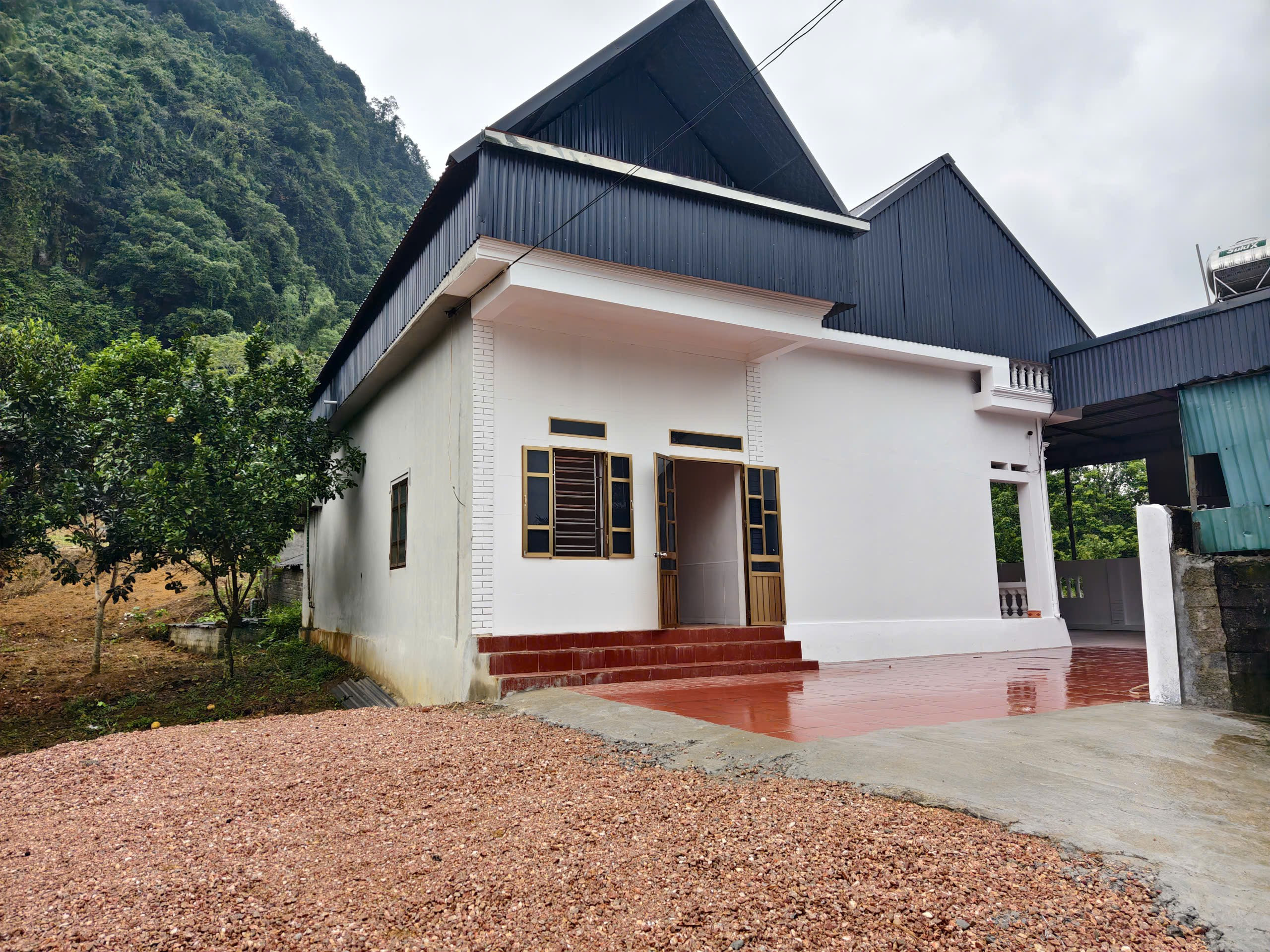 Đất nền Bãi Chạo Kim Bôi 3000m² giá 4.5 tỷ - Vị trí trung tâm, không khí trong lành!