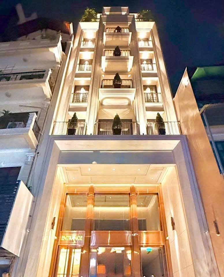 Tòa khách sạn Indochine 205m² mặt phố Kim Mã, giá 260 tỷ - Cơ hội đầu tư hiếm có!