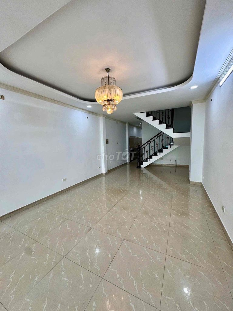 Mặt bằng cho thuê 50m² mặt tiền đường Chợ Lớn, Quận 6 - Kinh doanh tự do