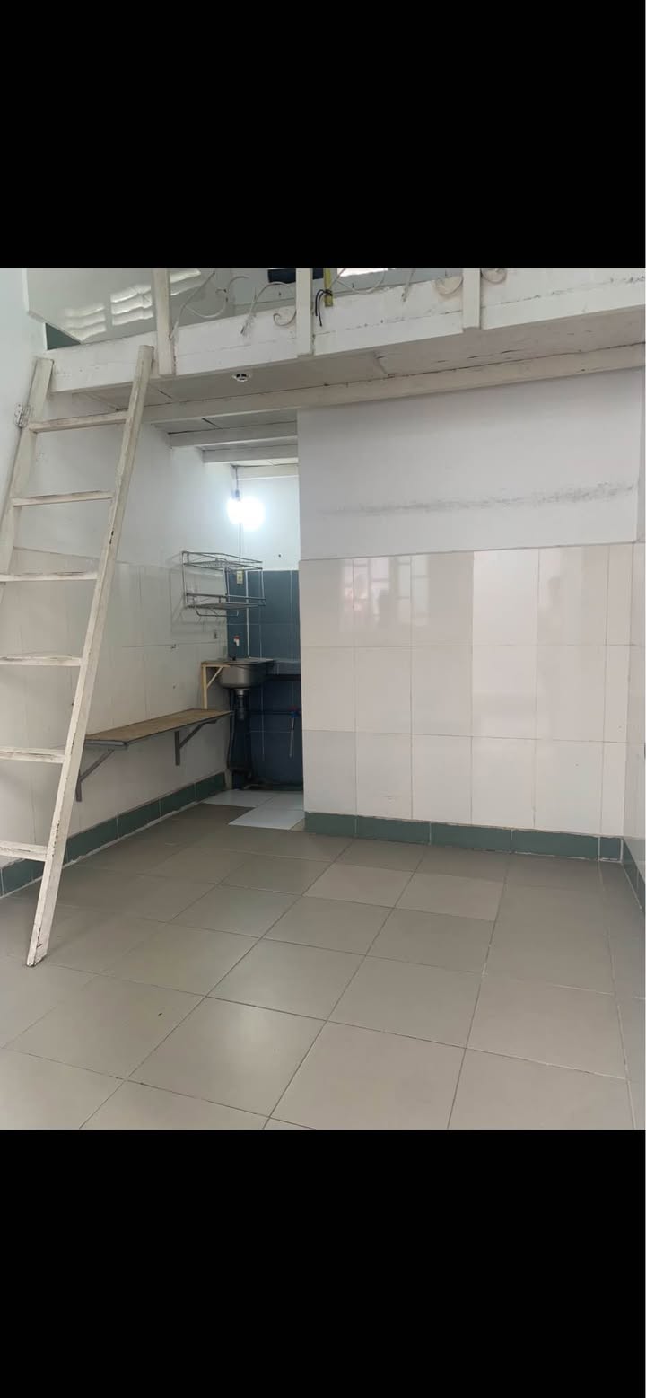 Phòng trọ 26m² tại Thủ Đức - Chỉ 2.9 triệu, gần cổng trường Đại học Cảnh sát!