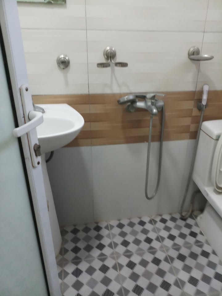 Phòng trọ cho thuê tại ngõ 179 Vĩnh Hưng, 15m² giá 3.5 triệu - An ninh tốt, đầy đủ tiện nghi!