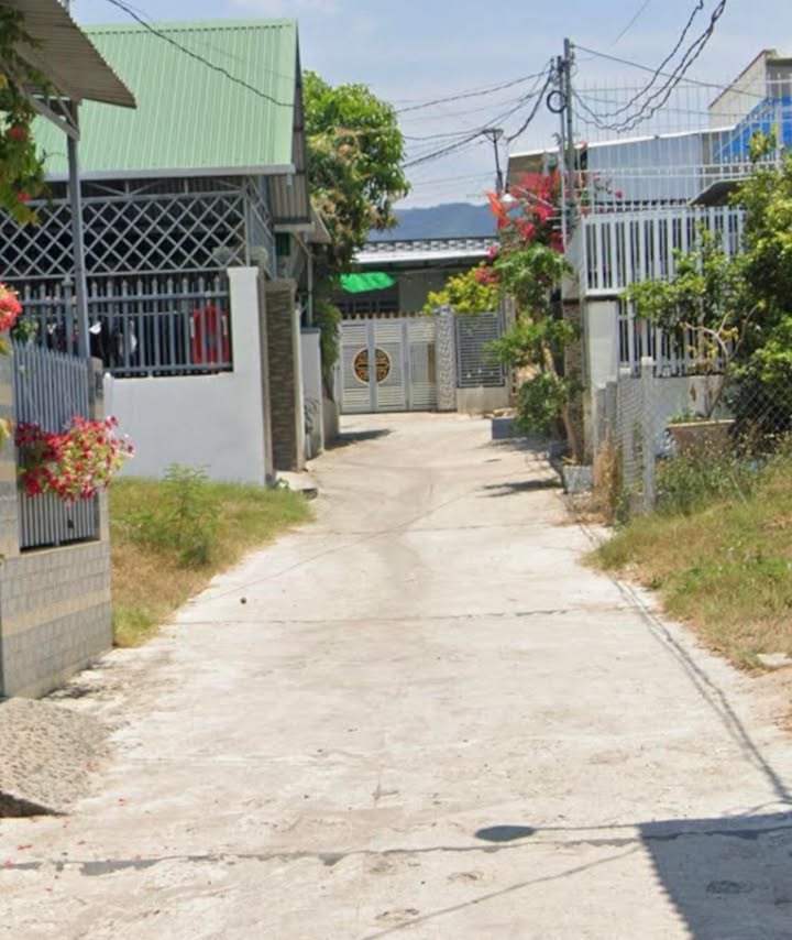 Đất thổ cư Cam Ranh 133m² giá 2 tỷ - Cơ hội đầu tư hấp dẫn!