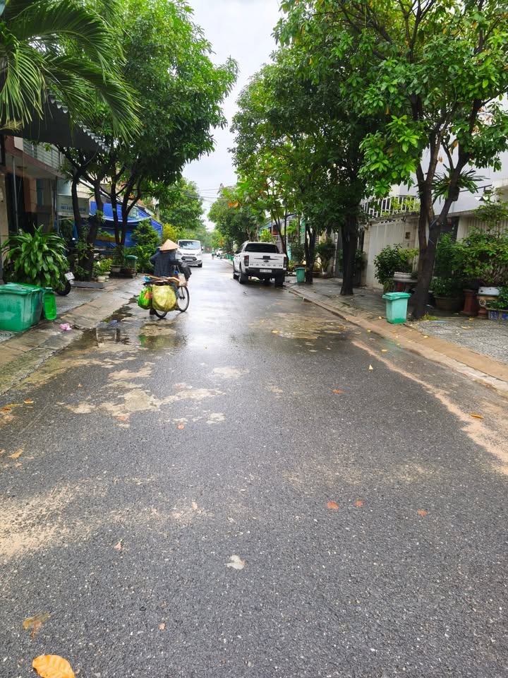 Nhà 1 mê lửng Nhơn Hòa 3, Cẩm Lệ 99m² giá 5.55 tỷ - Full nội thất, vào ở ngay!