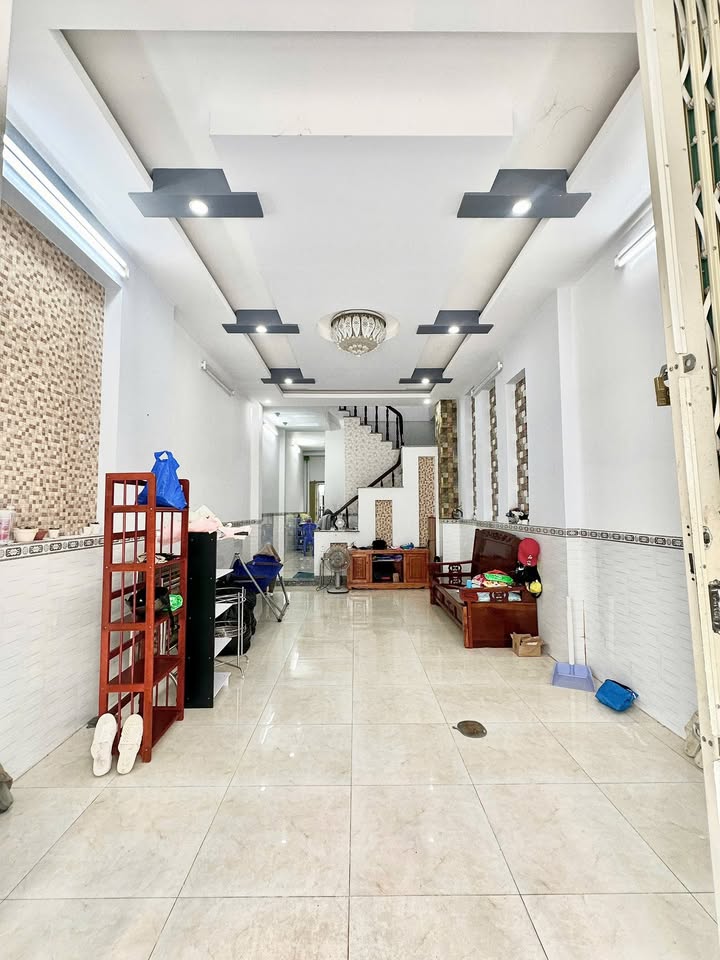 Nhà phố 3 tầng KDC Đại học Y Dược Cần Thơ 64m² giá 4.8 tỷ - Vị trí đẹp, pháp lý rõ ràng!