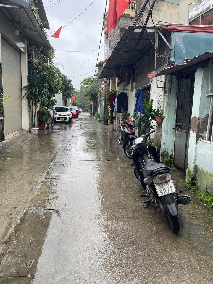 Nhà lô góc Phú Lương, Hà Đông 50m² giá 2 tỷ - Ô tô đỗ cửa, mua bán thuận lợi!