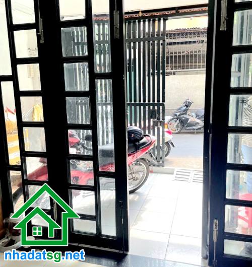 Nhà 3 tầng hẻm 5m Cách Mạng Tháng 8 Quận 10, 60.5m² giá chỉ 9.4 tỷ - Không thể bỏ lỡ!