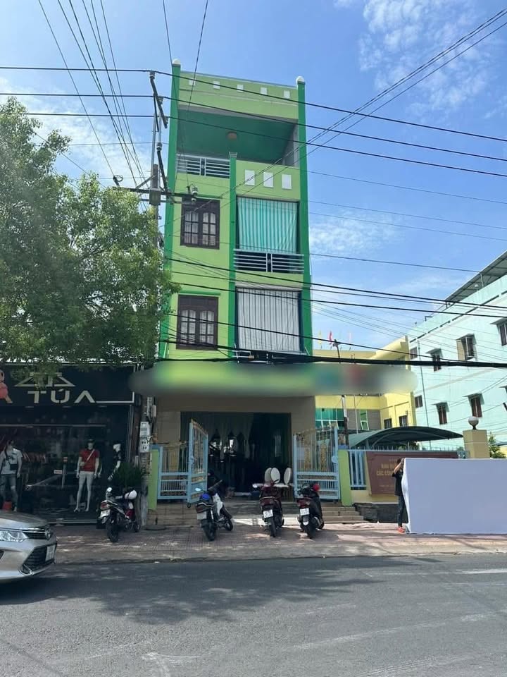 Nhà cấp 3 1 trệt 3 lầu đường Lưu Văn Liệt 114m² giá 15 tỷ - Pháp lý rõ ràng!