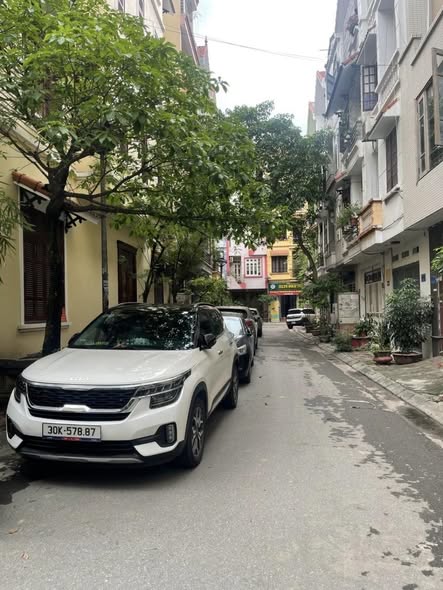 Nhà phố liền kề Văn Quán 68m² giá 22 tỷ - Thiết kế đẹp, ô tô tránh nhau!