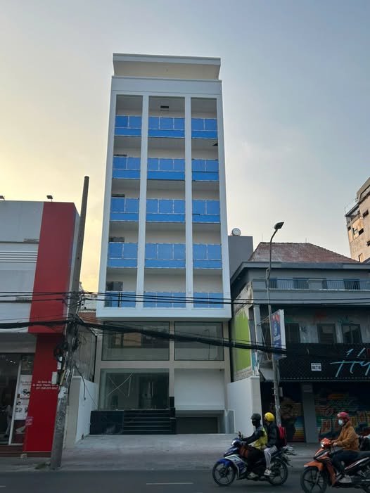 Toà nhà mới xây mặt tiền 2 mặt đường Đinh Bộ Lĩnh, Bình Thạnh 217.4m² - Cơ hội đầu tư hấp dẫn!