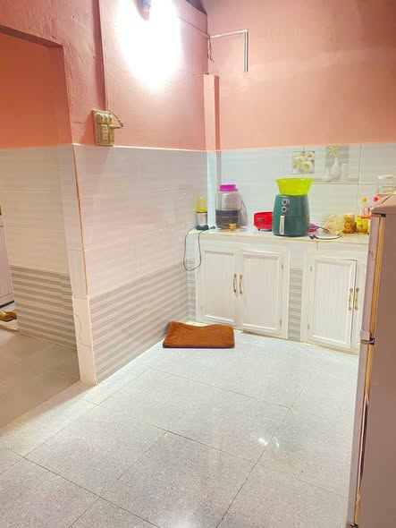 Nhà cấp 4 cho thuê tại Bình Tân 96m² giá chỉ 6 triệu - Hướng Bắc, ô tô vào tận nơi!