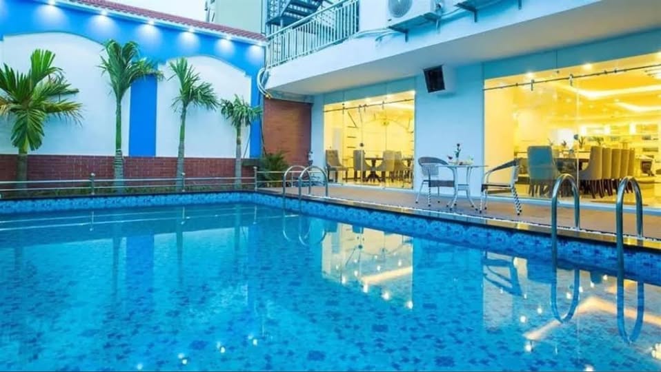 Khách sạn 4 sao Hồ Xuân Hương Đà Nẵng 443m² giá 120 tỷ - Dòng tiền ổn định, tài sản tăng giá!