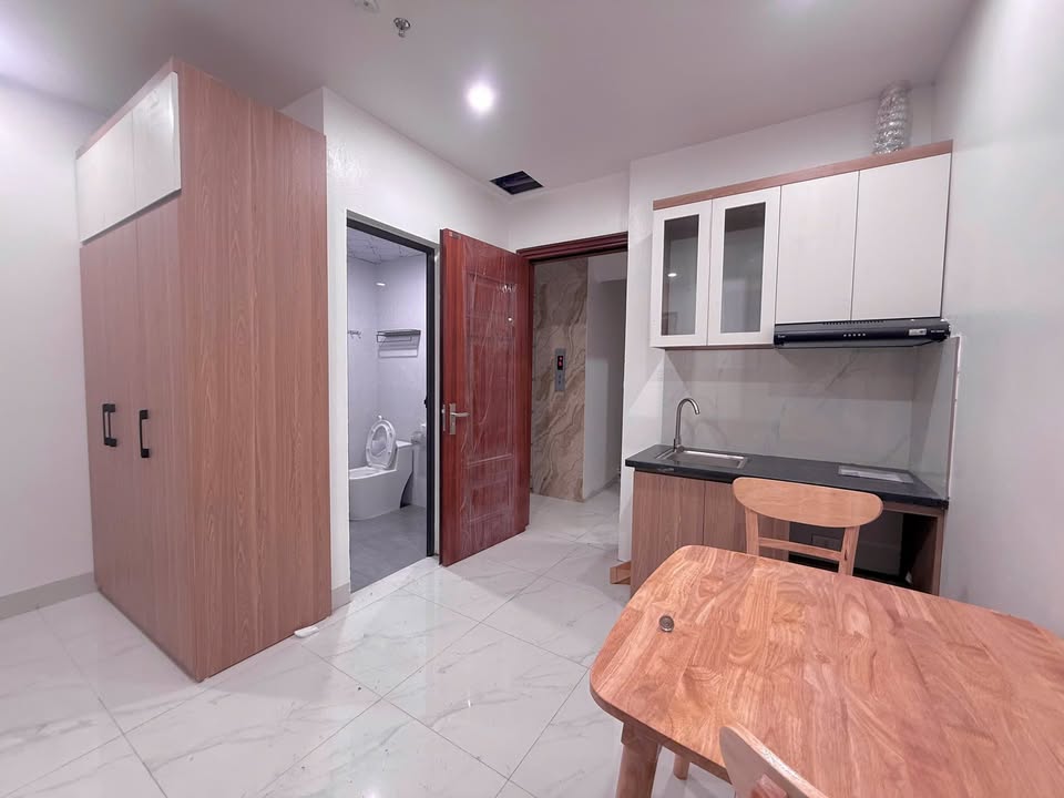 Phòng cho thuê tại Ngõ 8 Phú Đô, 25m² chỉ 5.5 triệu - Full nội thất tiện nghi!
