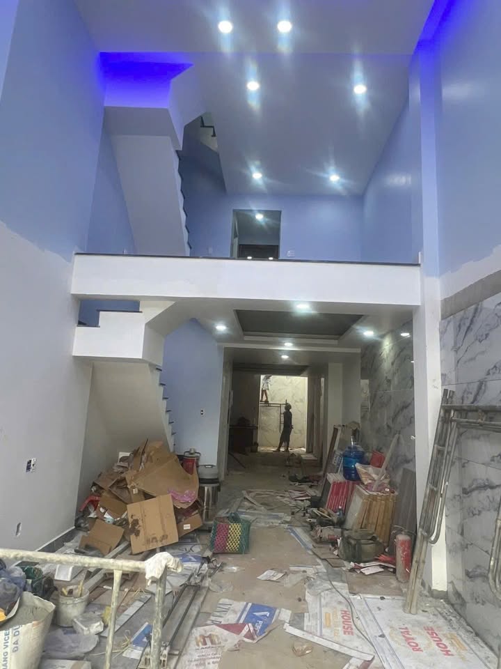 Nhà đẹp 4 phòng ngủ tại Tân Hưng Thuận, Quận 12, 80m² giá 10.5 tỷ - Sẵn sàng vào ở ngay!