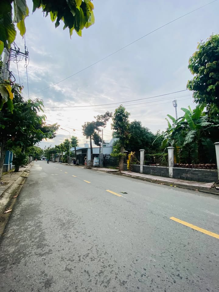 Đất Lái Thiêu 120m² giá 5 tỷ - Gần chợ và nhà thờ