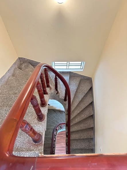 Nhà 3,5 tầng lô góc 2 mặt tiền Chợ Gạo, 51.5m² giá 3 tỷ - Vị trí trung tâm sầm uất!