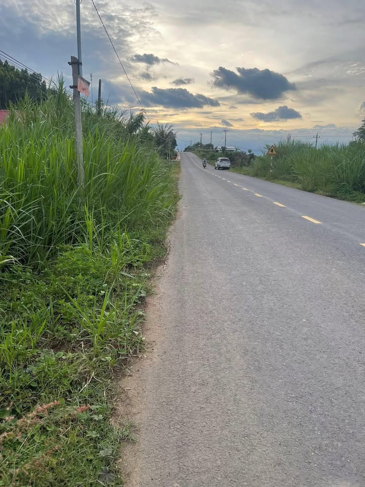 Đất nền Hòa Lễ Krông Bông 675m² giá 69 triệu/m² - Lưng tựa núi, nhìn hồ mát mẻ!