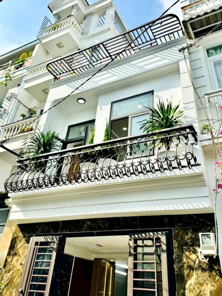 Căn hộ 3 tầng đường Nguyễn Tuyển, Bình Trưng Tây 78m² giá 8.6 tỷ - Nội thất sang trọng, view đẹp!