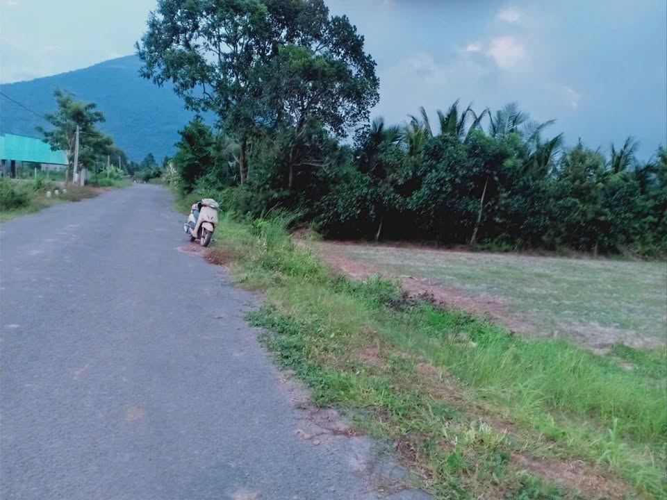 Đất nền 1776m² phường Bình Minh, Tây Ninh - Giá chỉ 4.08 tỷ - Phù hợp đầu tư nghỉ dưỡng!