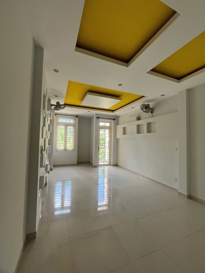 Nhà mặt tiền Cư Xá Bắc Hải, Quận 10 - 100m² - Cho thuê giá 45 triệu/tháng!