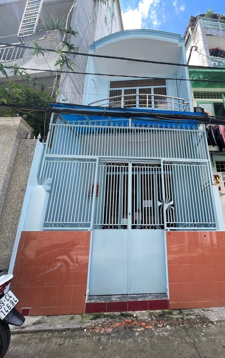 Nhà nguyên căn đường Bình Thới quận 11 3.2x16m giá 12 triệu - Dọn vào ở ngay!