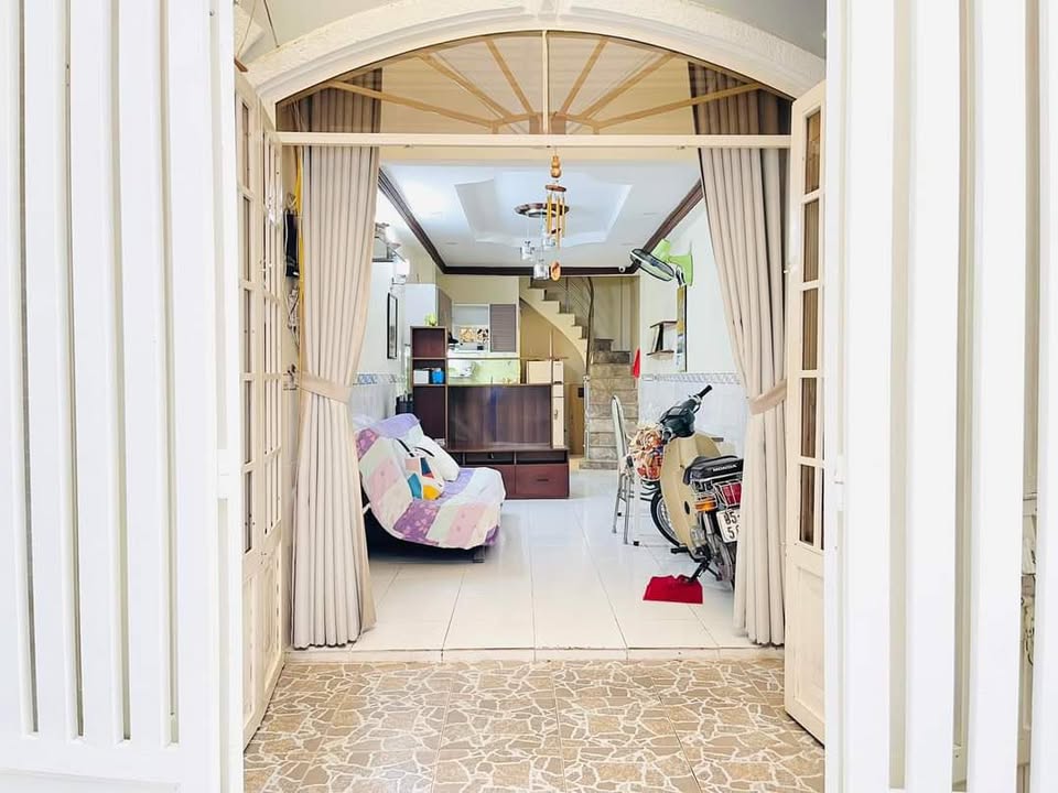 Nhà nguyên căn hẻm Ba Gác 486/ Phan Xích Long, Phú Nhuận - 2PN, 3WC, giá 13 triệu/tháng